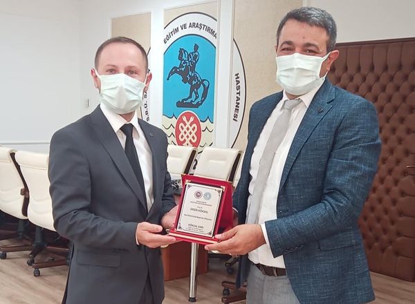 Öz Sağlık Sen’den Başhekime hayırlı olsun ziyareti.