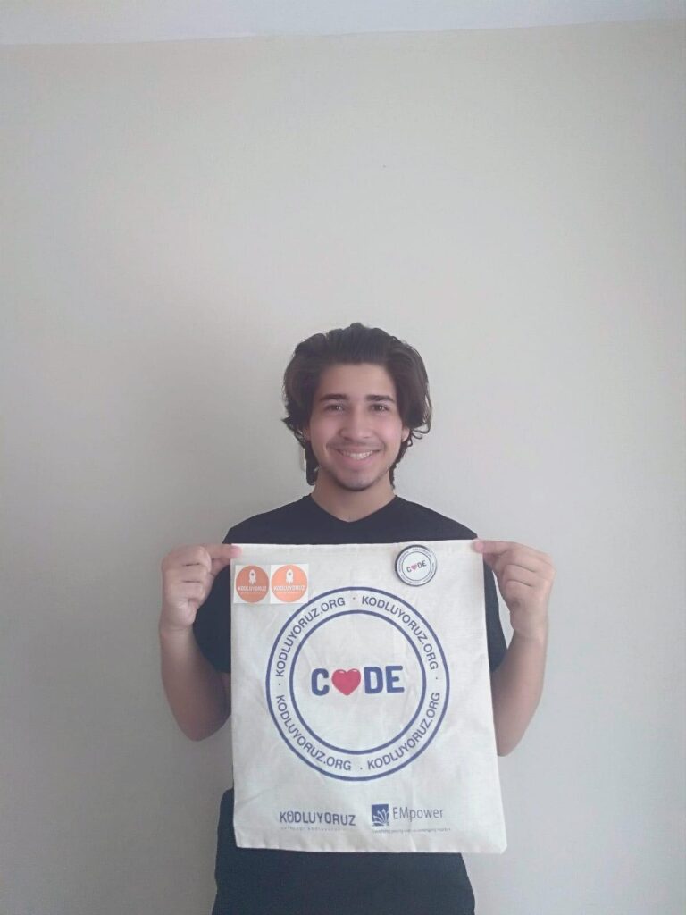 Bafralı Öğrenci Eren Ege Hackathon Yarışması’ nda 2. oldu