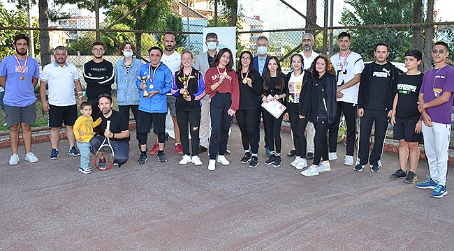 19 Mayıs İlçesinde Tenis Turnuvası Düzenlendi
