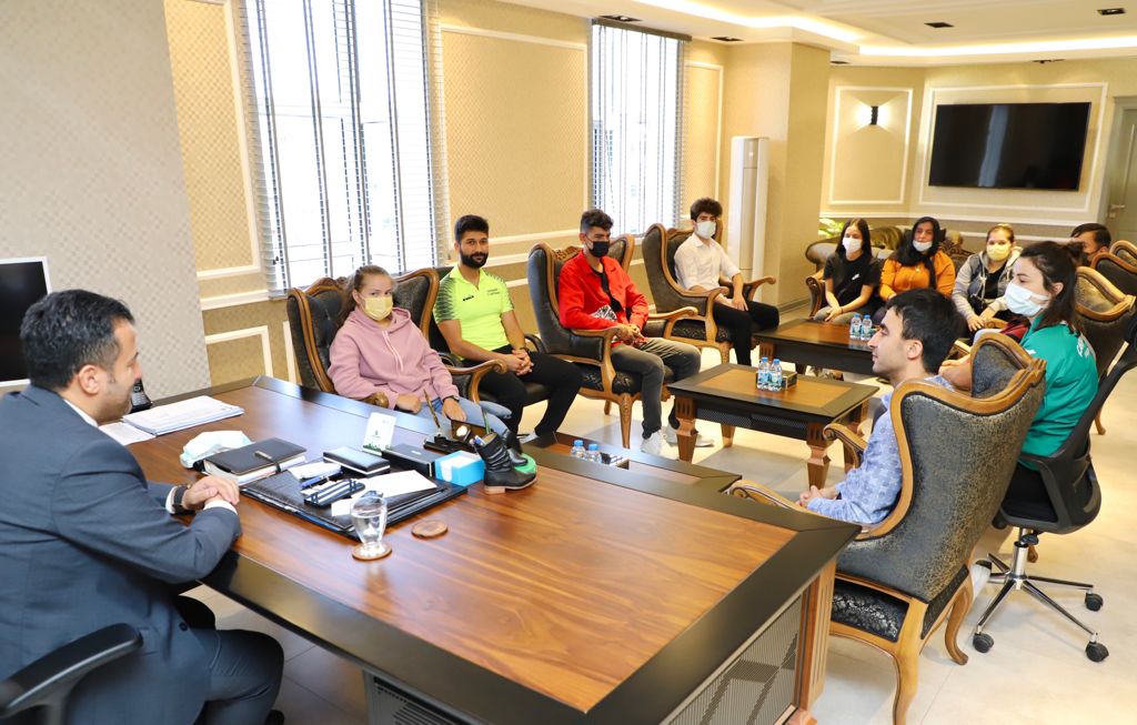 ÖĞRENCİLERDEN BAŞKAN DOĞAN’A TEŞEKKÜR ZİYARETİ