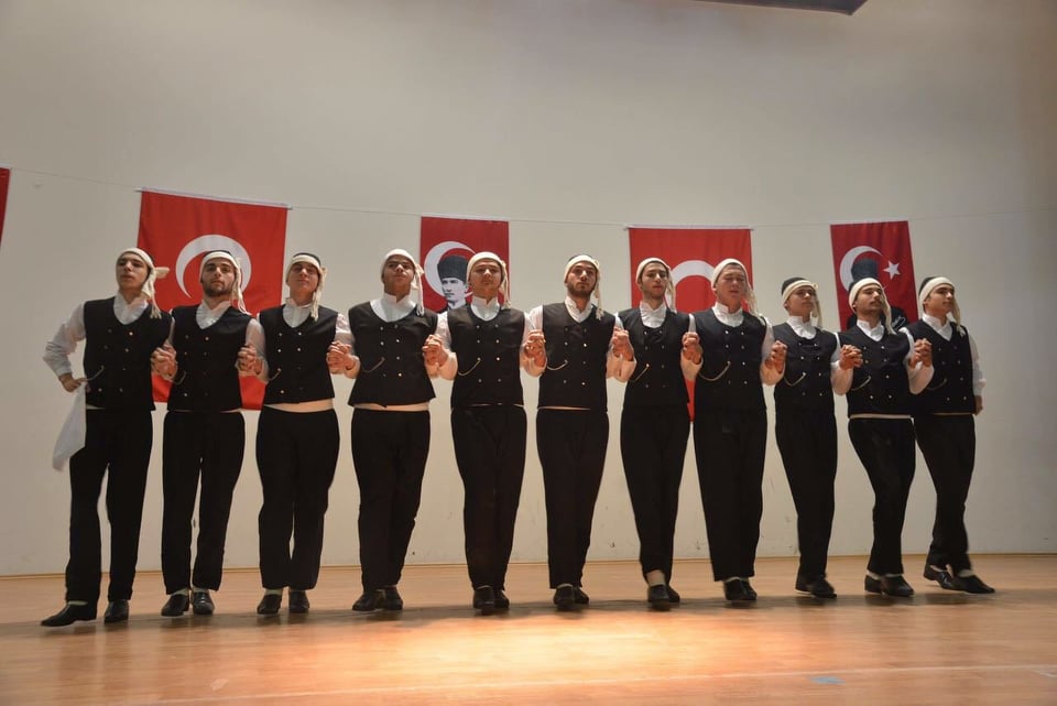 TERME HALK OYUNLARI AHMET ERSOY İKOKULU’ NUN BAŞARISI