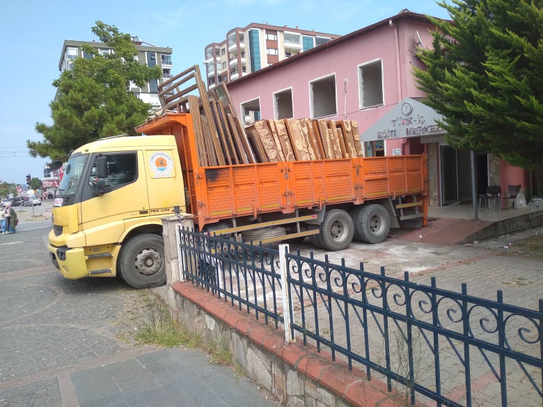 ATAKUM TÜRK- İŞ EĞİTİM MERKEZİ’ NDE YIKIM BAŞLADI