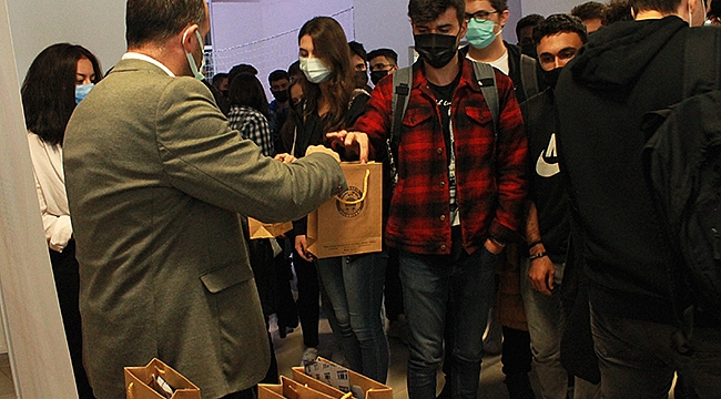 Öğrencilere Hoş geldin Hediyesi!…