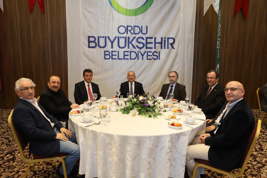 ANKARA’DA ORDU RÜZGARI ESTİ