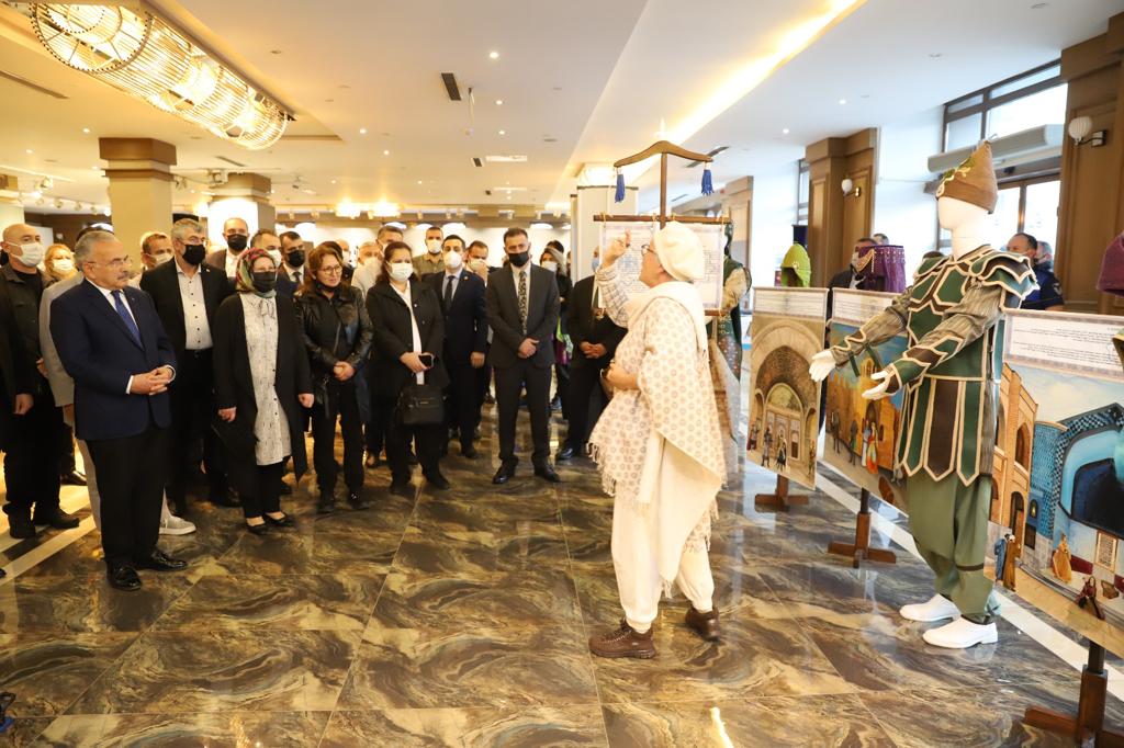 “BİR ZAMANLAR SELÇUKLU” SERGİSİ AÇILDI