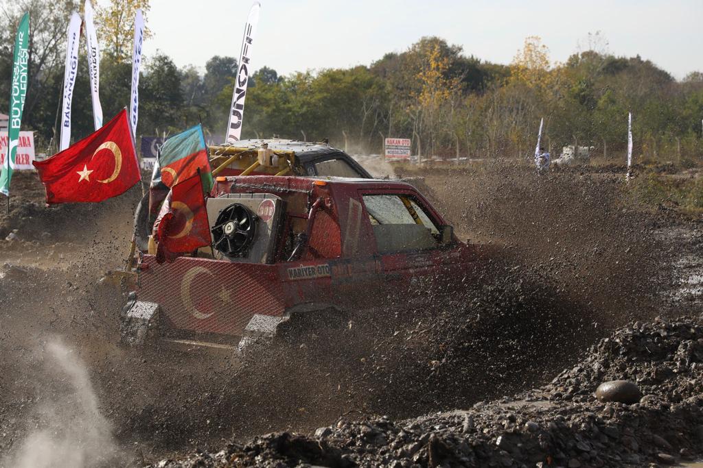 OFF-ROAD YARIŞLARI NEFES KESTİ