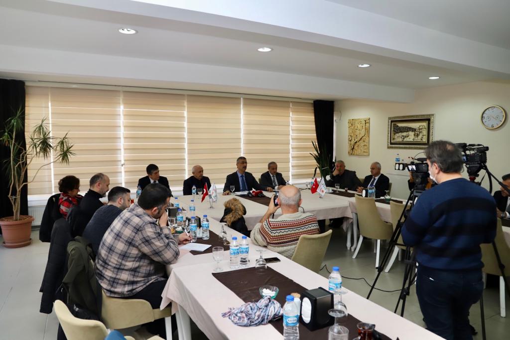 BAYRAKTAR GÜNDEME DAİR AÇIKLAMALARDA BULUNDU