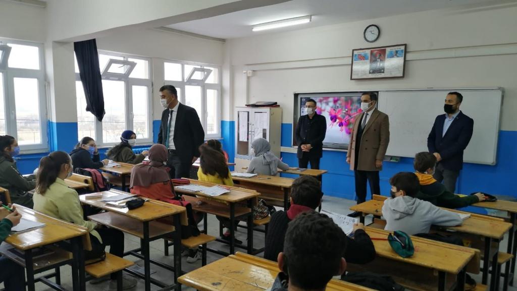 İLÇE MİLLİ EĞİTİM MÜDÜRÜ KATİPOĞLU’NUN OKUL ZİYARETİ