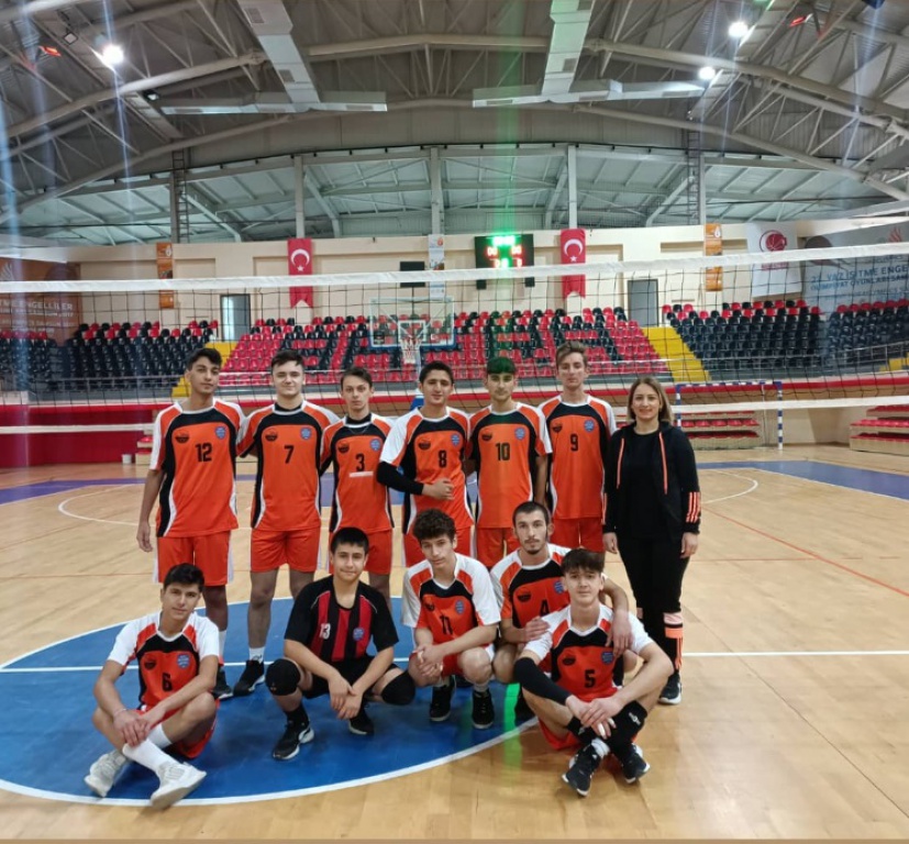 Voleybol İlçe Birincisi Samsun’da Şampiyonluk Peşinde
