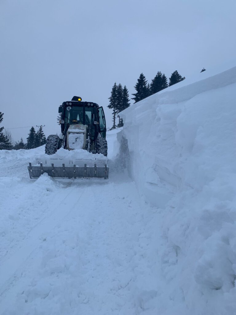 Büyükşehir’den yoğun kar mesaisi