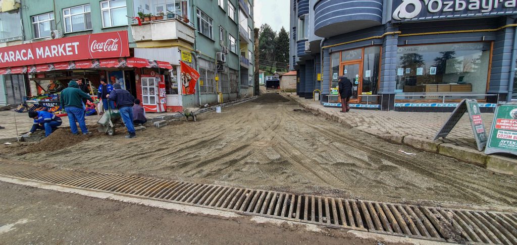 CADDE VE SOKAKLAR MODERNLEŞİYOR