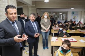 “İlçemizde çocuklarımız bilimle, sanatla, edebiyatla iç içe büyüyor”