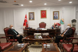 VALİ ZÜLKİF DAĞLI’DAN BAŞKAN DEMİRTAŞ’A GEÇMİŞ OLSUN ZİYARETİ