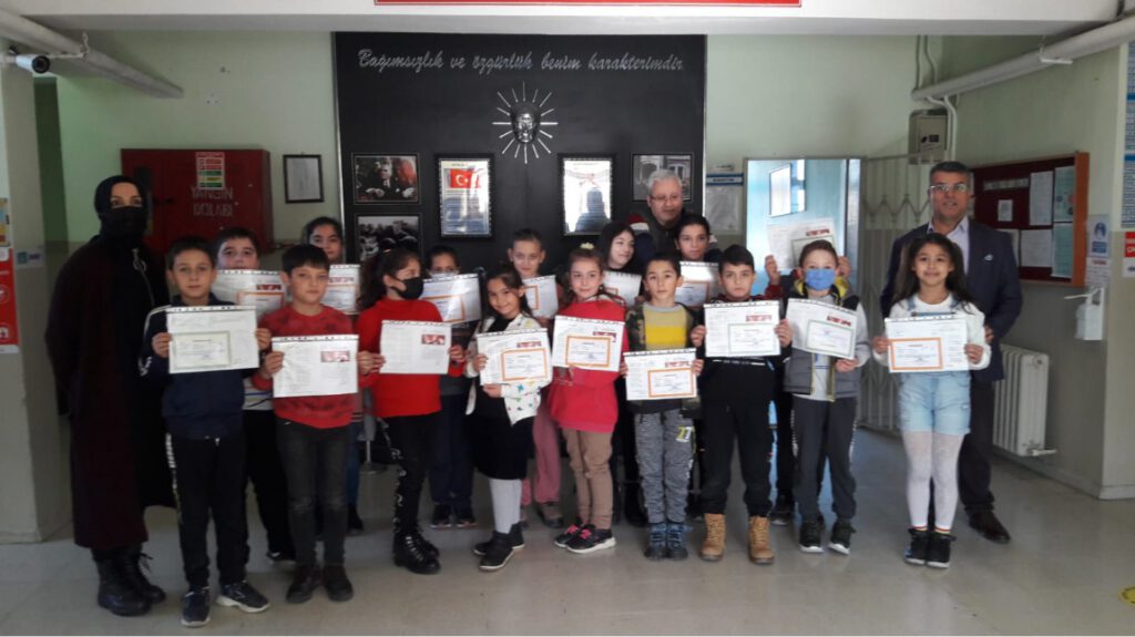 Fevzi Çakmak İlkokulun’da Karne Mutluluğu