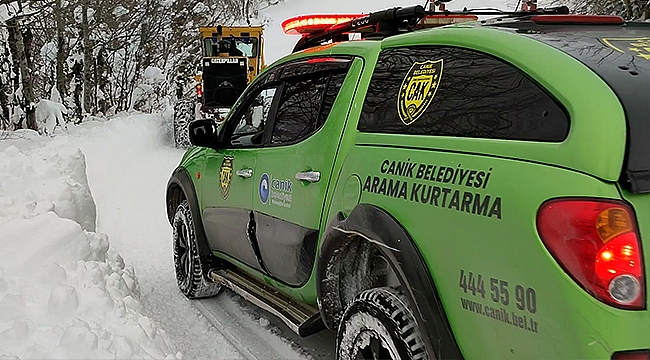 Canik’te Kar Mesaisi Dört Koldan Sürüyor