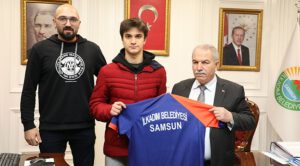 HASAN ABDULLAH SARIKAYA’YI FENERBAHÇE RENKLERİNE BAĞLADI