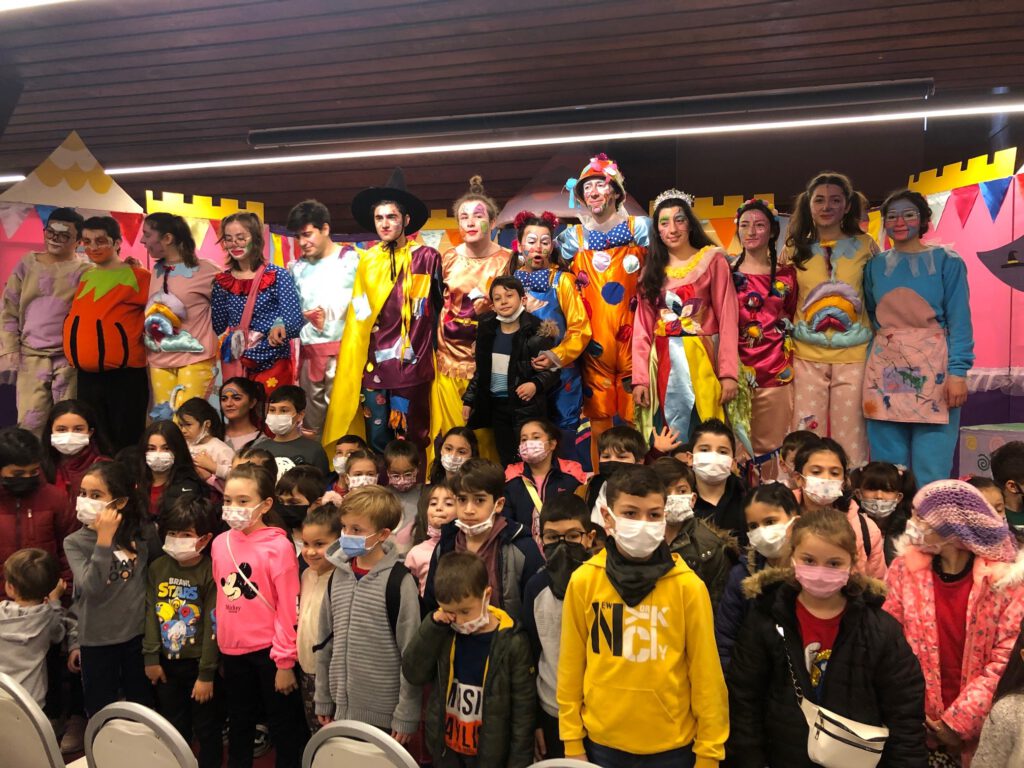 ÇOCUKLAR BULVAR AVM DE TİYATRO İLE HEM EĞLENDİLER HEM ÖĞRENDİLER..!