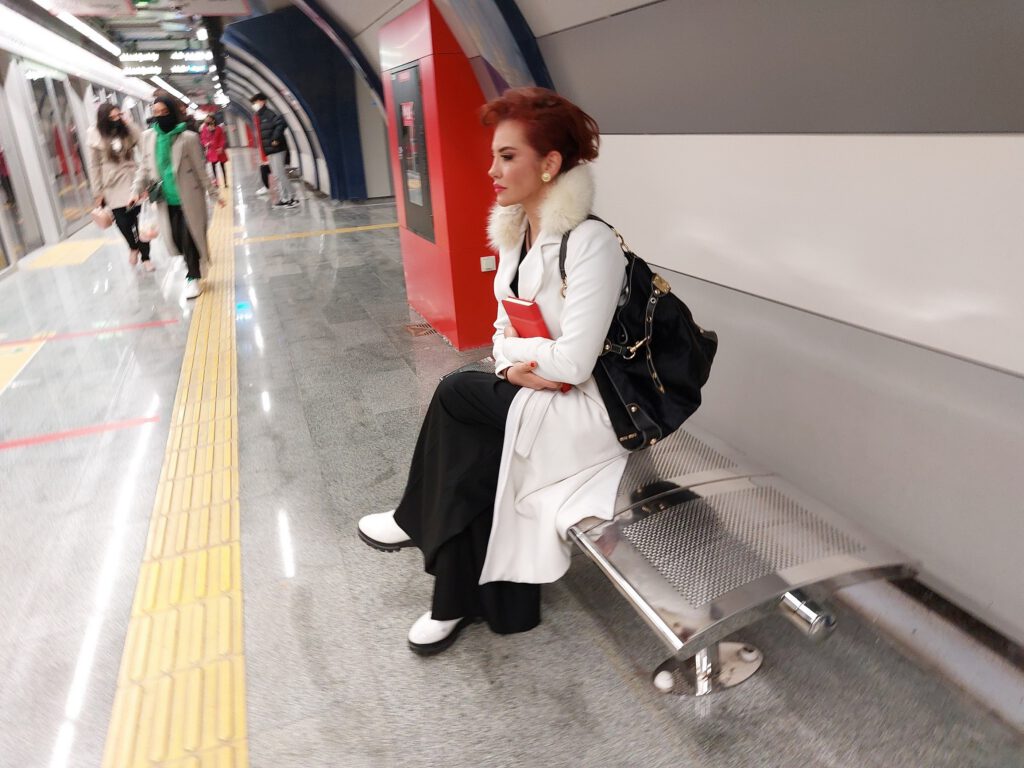 *TELEVİZYONDAN METROYA*