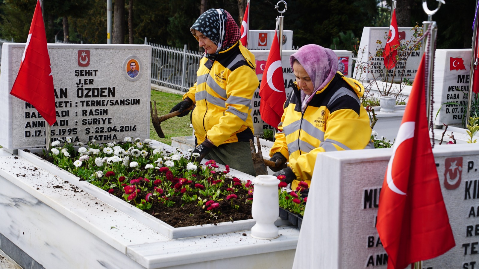 “Şehitlerimiz için ne yapsak azdır”