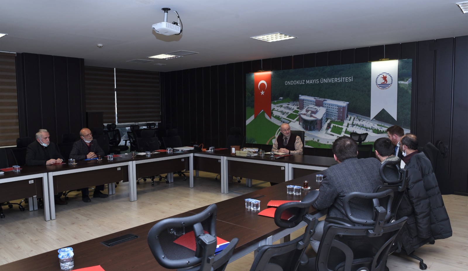 Rektör Ünal, Çevre ve Sağlık Sorunlarıyla İlgili Geliştirilen Proje Hakkında Bilgi Aldı