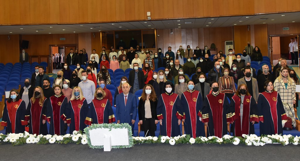 Hemşirelik Bölümü Birinci Sınıf Öğrencileri Üniformalarını Giydiler