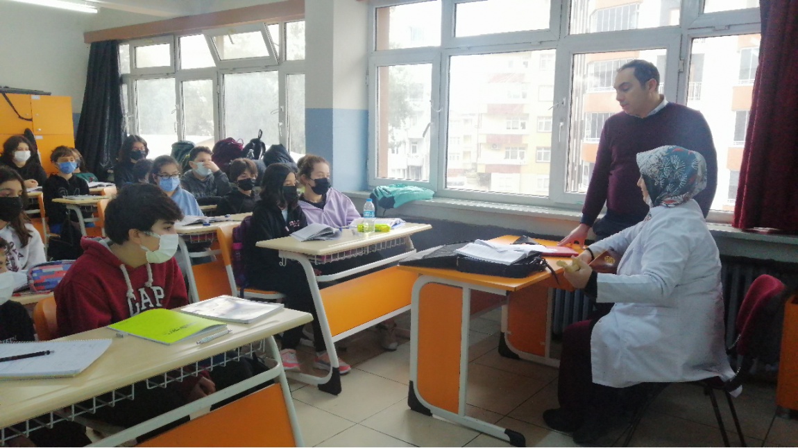 Cumhuriyet Ortaokulu Çanakkale Şehitleri İçin Anlamlı Bir Etkinlik