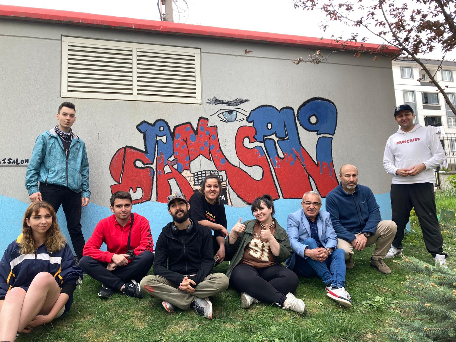 ğne Deliği Gençlik Merkezi’nde iyilik yaymaya, çevrelerini iyileştirmeye devam ediyorlar.