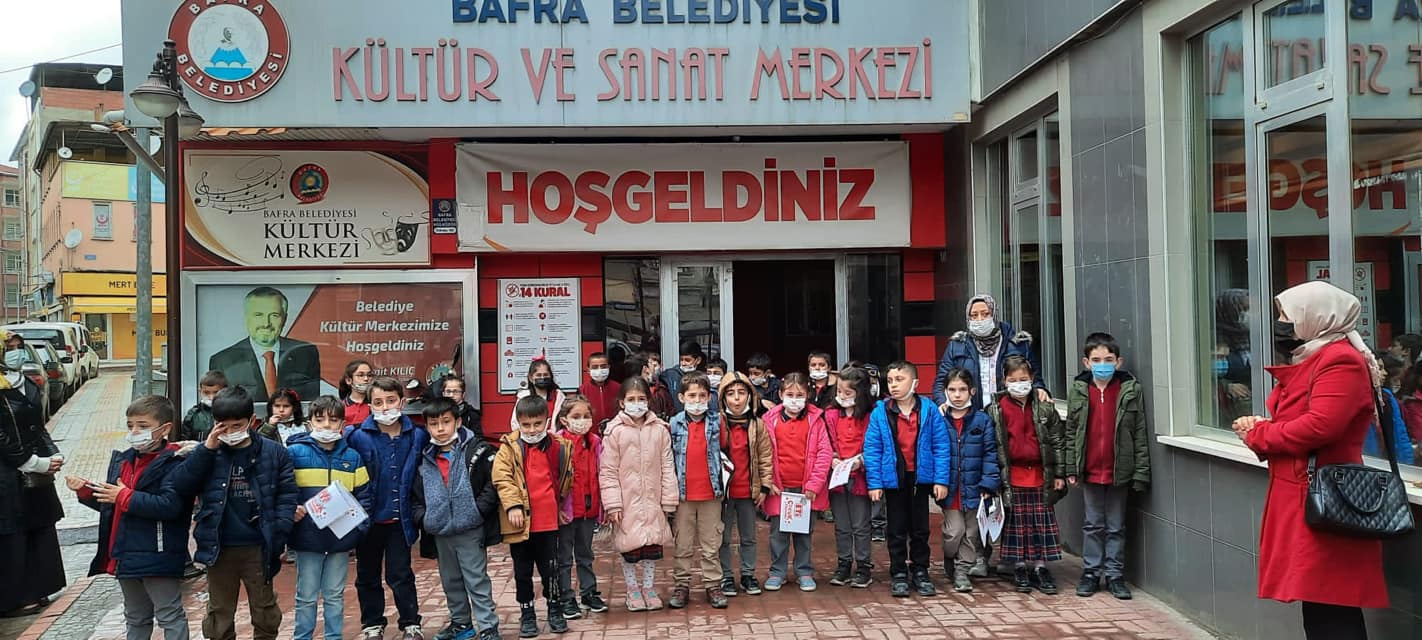 “MUTLULUK DENİNCE AKLA” ADLI TİYATRO ETKİNLİĞİ