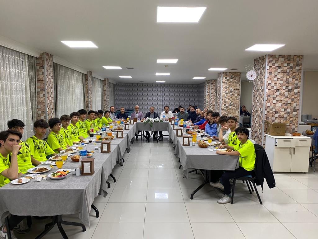 BAFRA MEVLANASPOR İFTARDA BULUŞTU