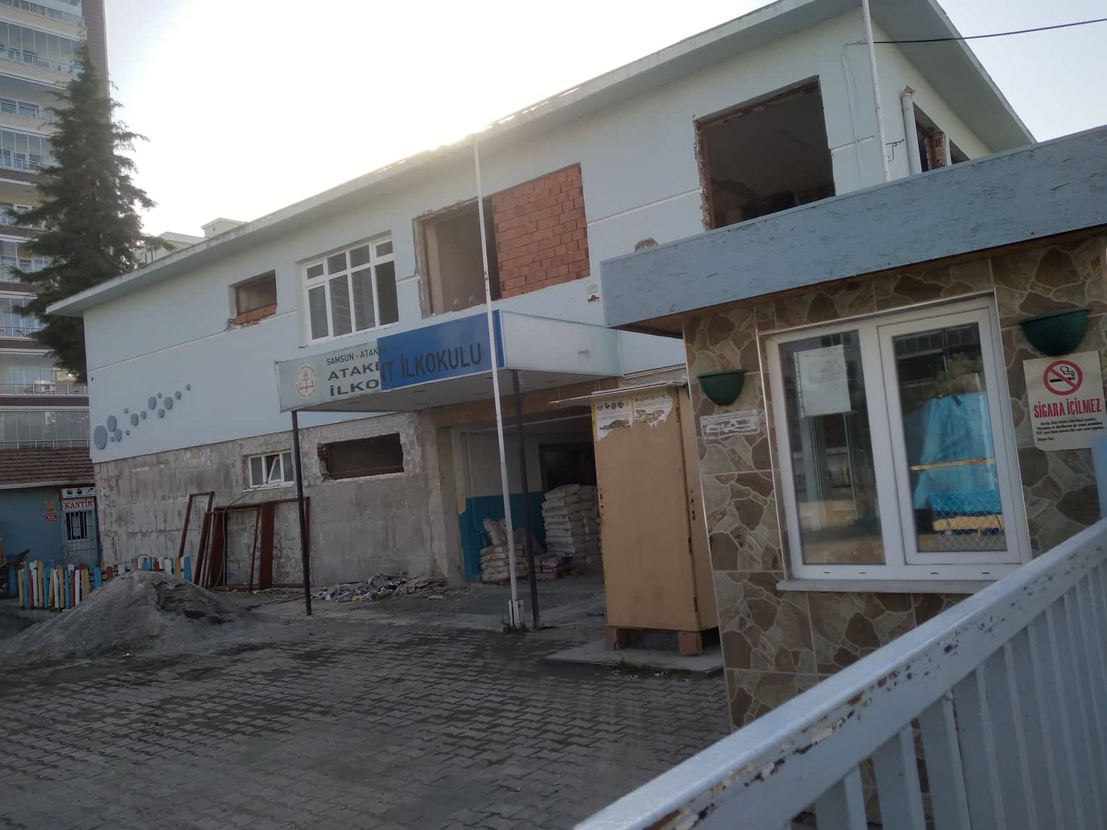 Atakent İlkoukulu  Deprem Güçlendirme Çalışması devam ediyor