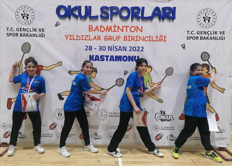 BAFRA ATATÜRK ORTAOKULU BADMİNTON TÜRKİYE FİNALLERİNDE