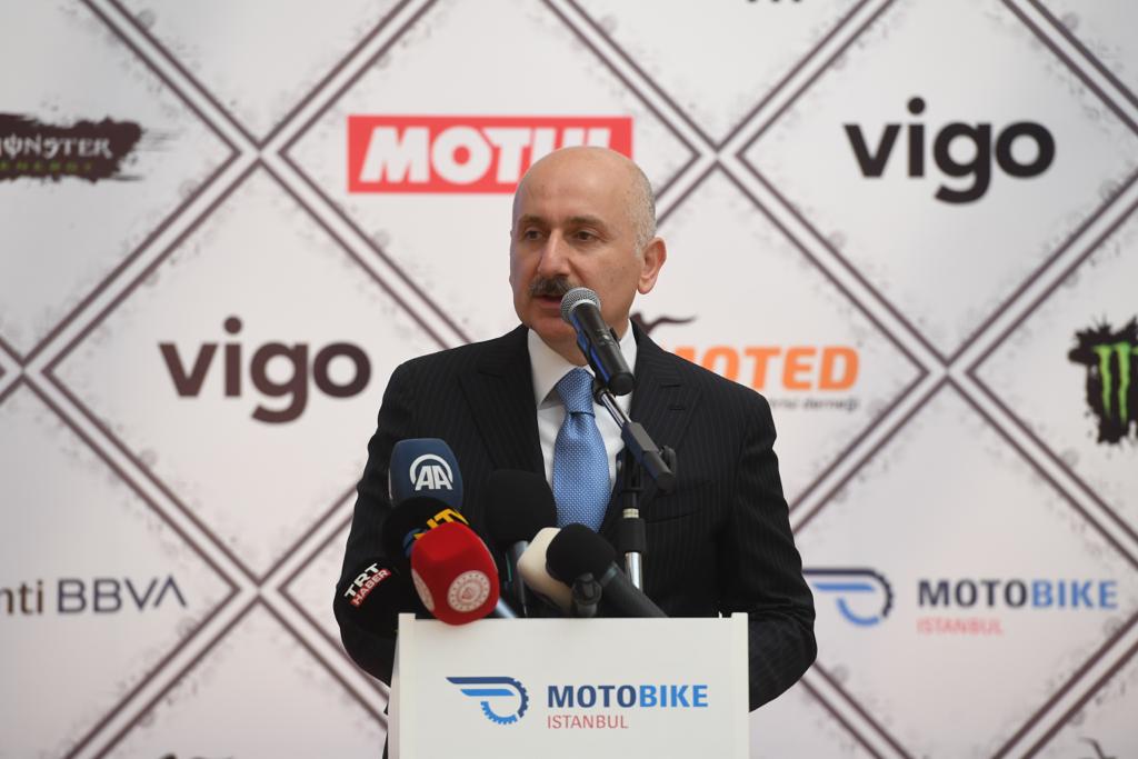 ULAŞTIRMA VE ALTYAPI BAKANI KARASMAİLOĞLU’NDAN, MOTOSİKLET KULLANICILARINA MÜJDE