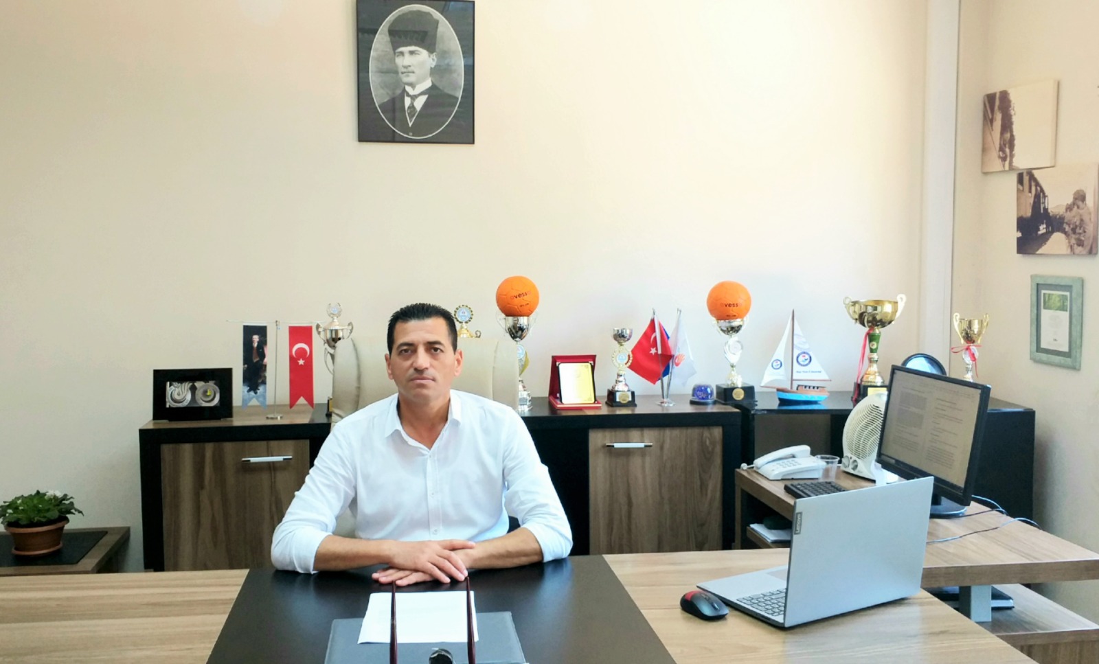 Fevzi GÜL:Memurlar 1 Mayıs Emek ve Dayanışma Bayramında İkramiye Bekliyor!