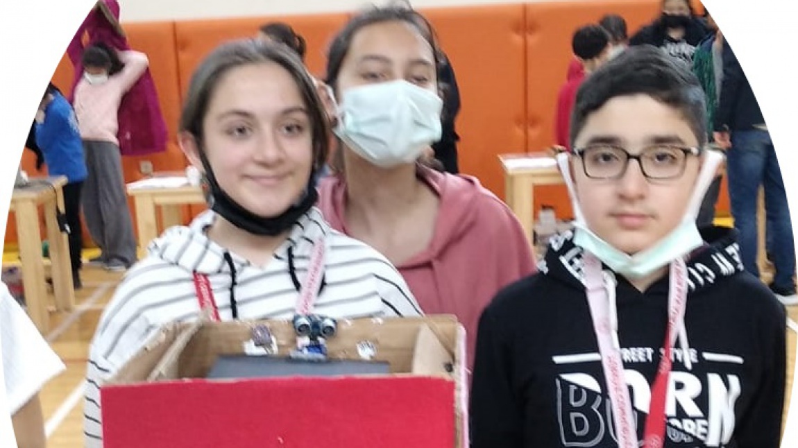 Dene Yap proje yarışmalarında önemli bir başarıya imza attılar.