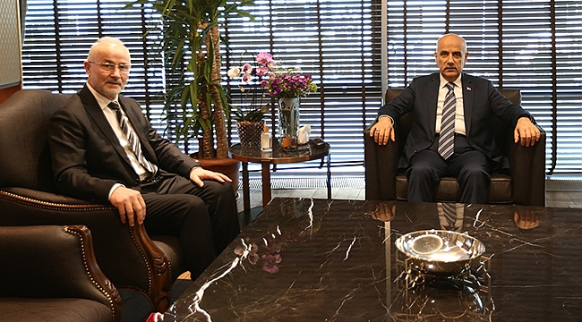 Rektör Ünal, Tarım ve Orman Bakanı Vahit Kirişci’yi Ziyaret Etti