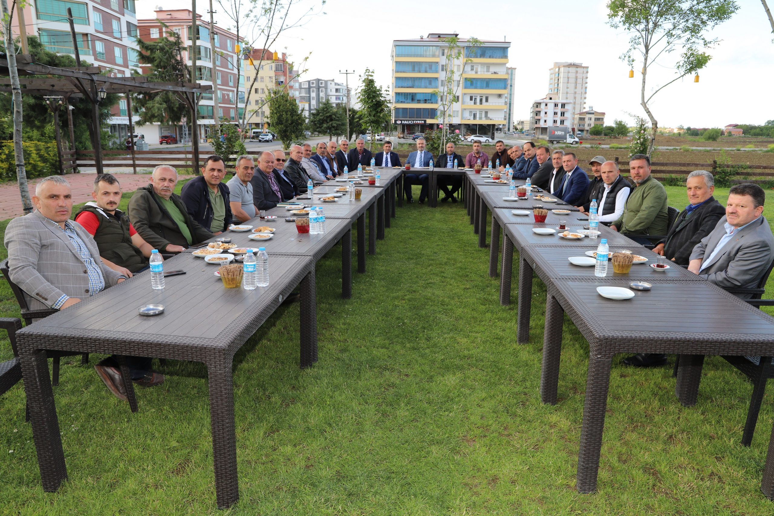 Başkan Topaloğlu, Muhtarlarla İstişare Toplantısında Buluştu.