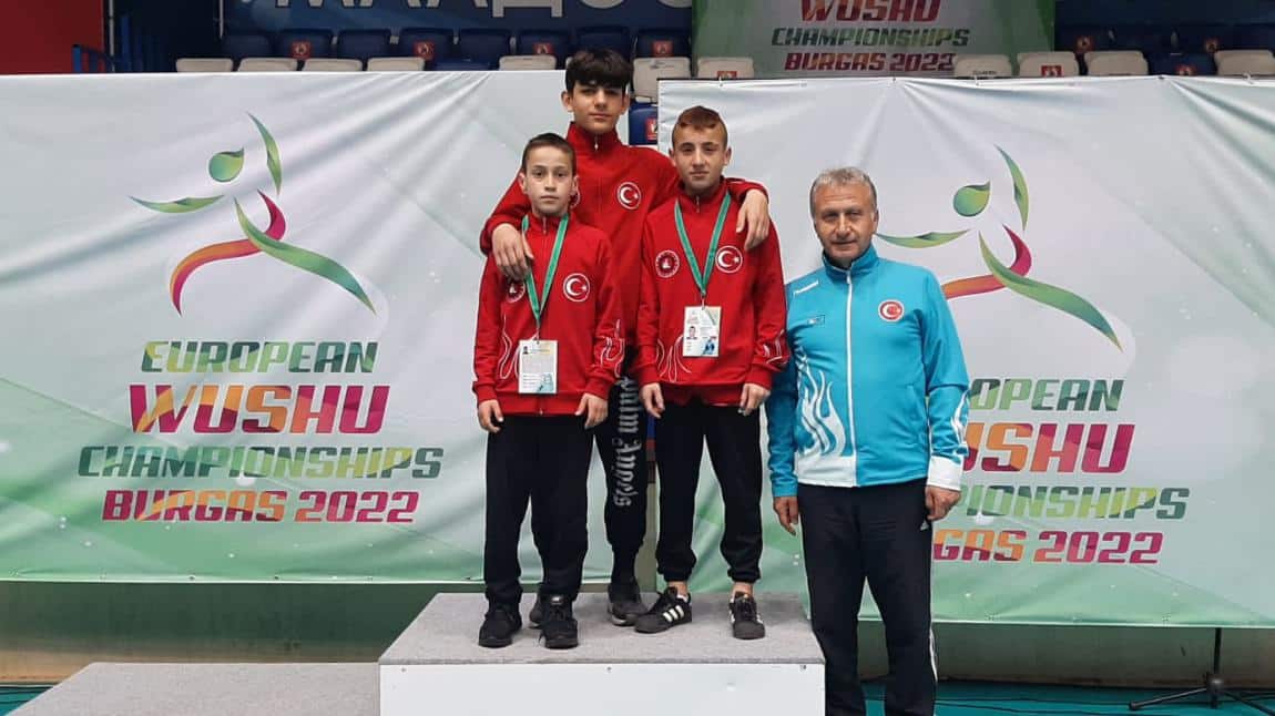 MÜBEYYİN PARLAK WUSHU AVRUPA 2. Sİ OLDU