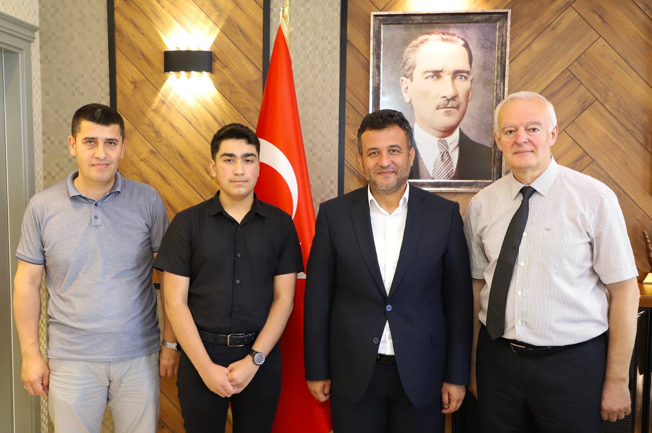 LGS 1’İNCİSİNDEN BAŞKAN DOĞAN’A ZİYARET