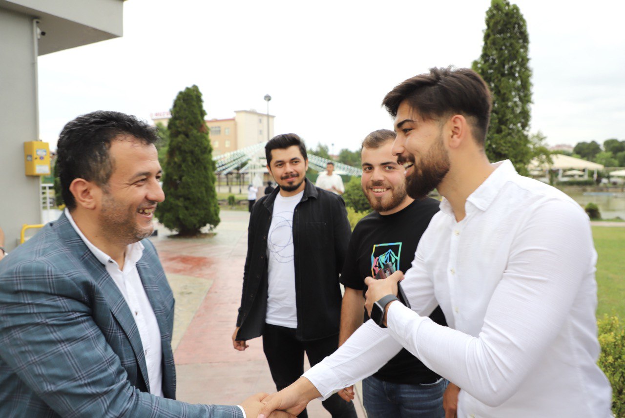 BAŞKAN DOĞAN, POMEM’Cİ GENÇLER VE AİLELERİYLE BULUŞTU