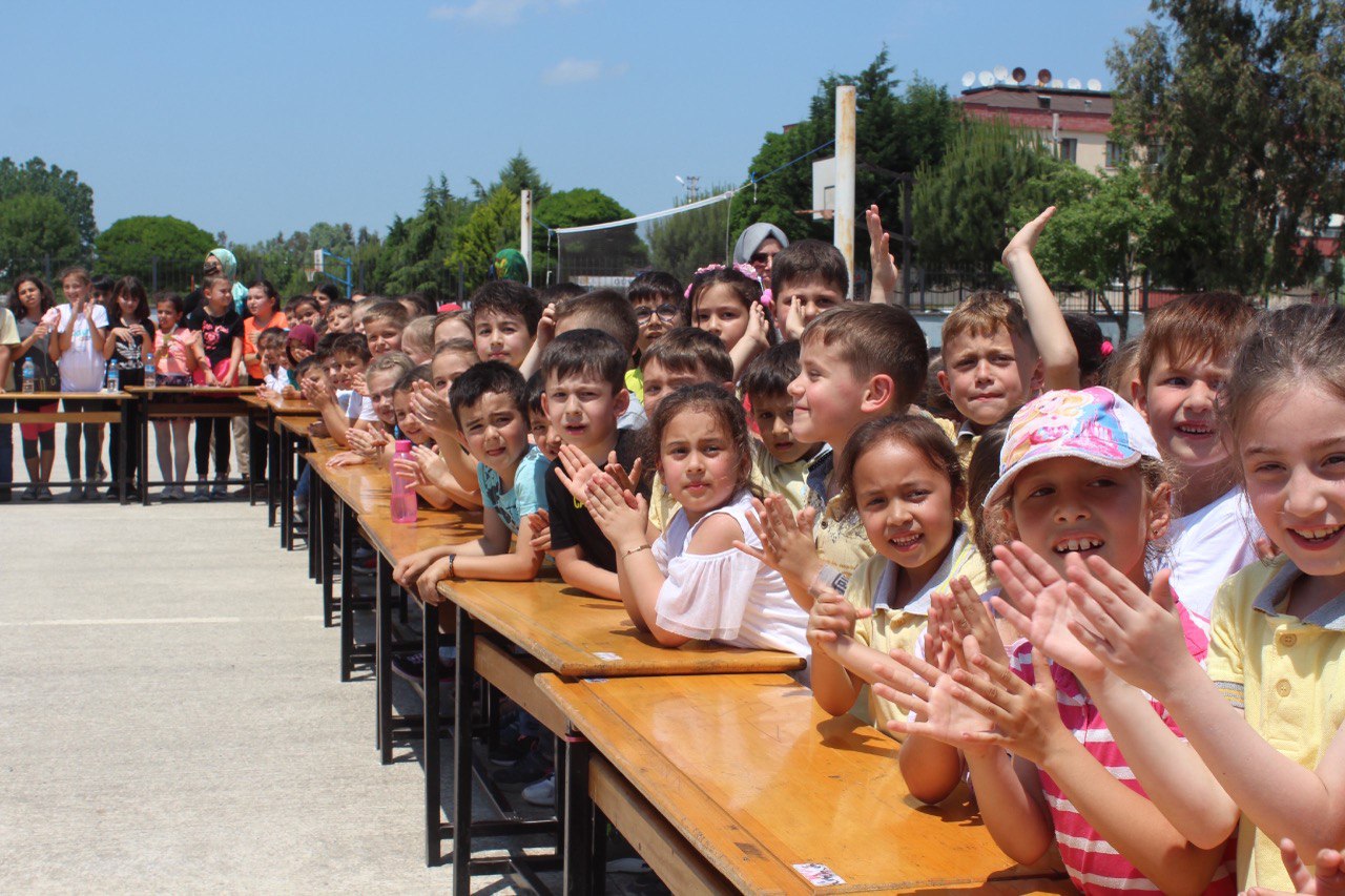 Çocukların yüzü güldü