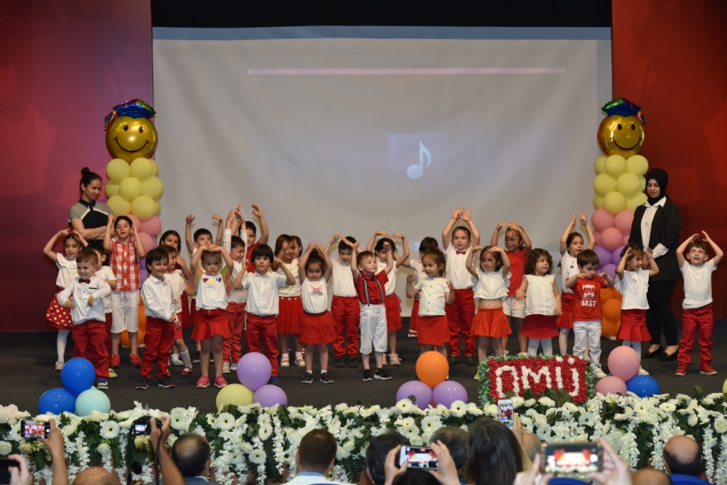 Gündüz Bakımevi, Çocuklar için Mezuniyet Töreni Düzenledi