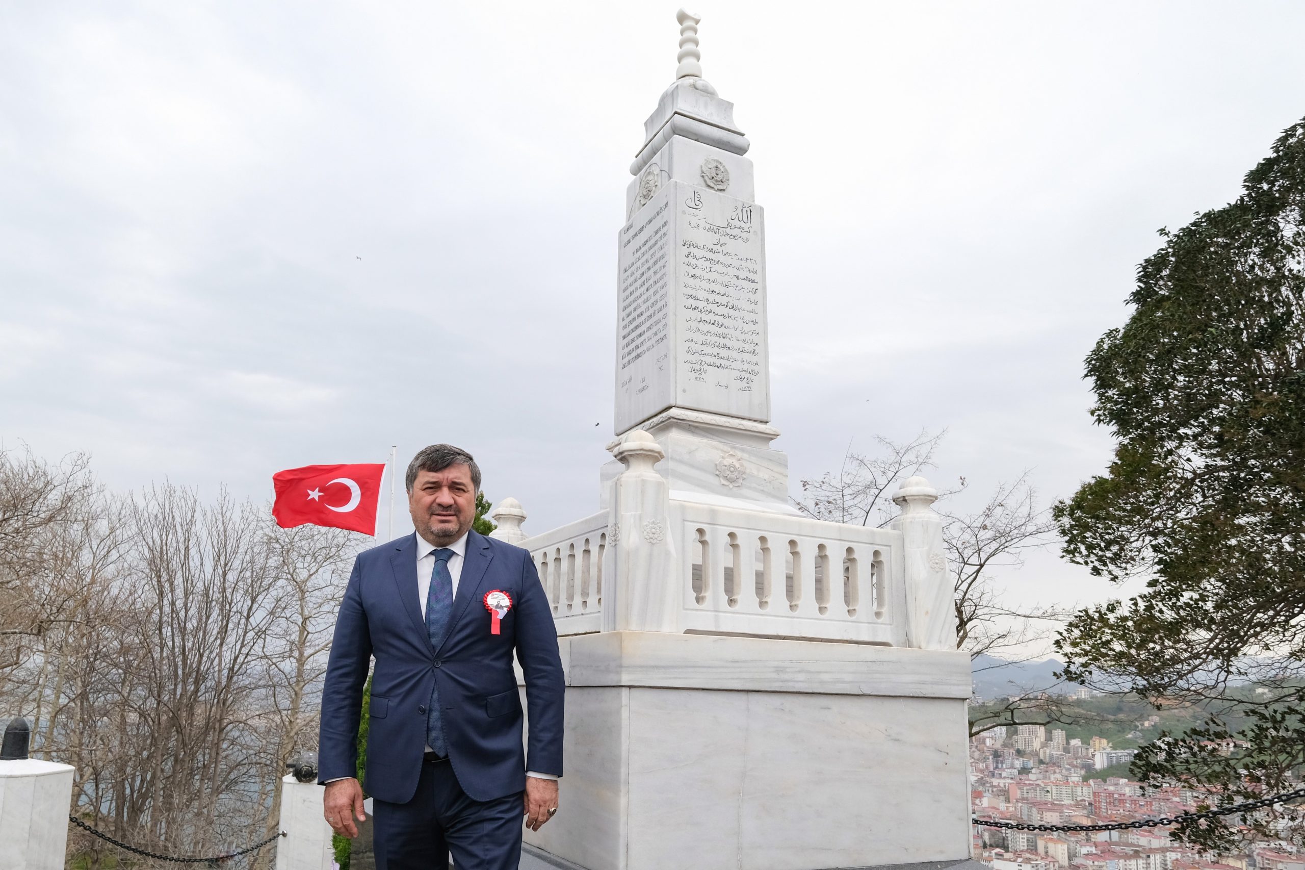 ŞENLİKOĞLU’NDAN OSMANAĞA İÇİN VERİLEN KANUN TEKLİFİNE DESTEK
