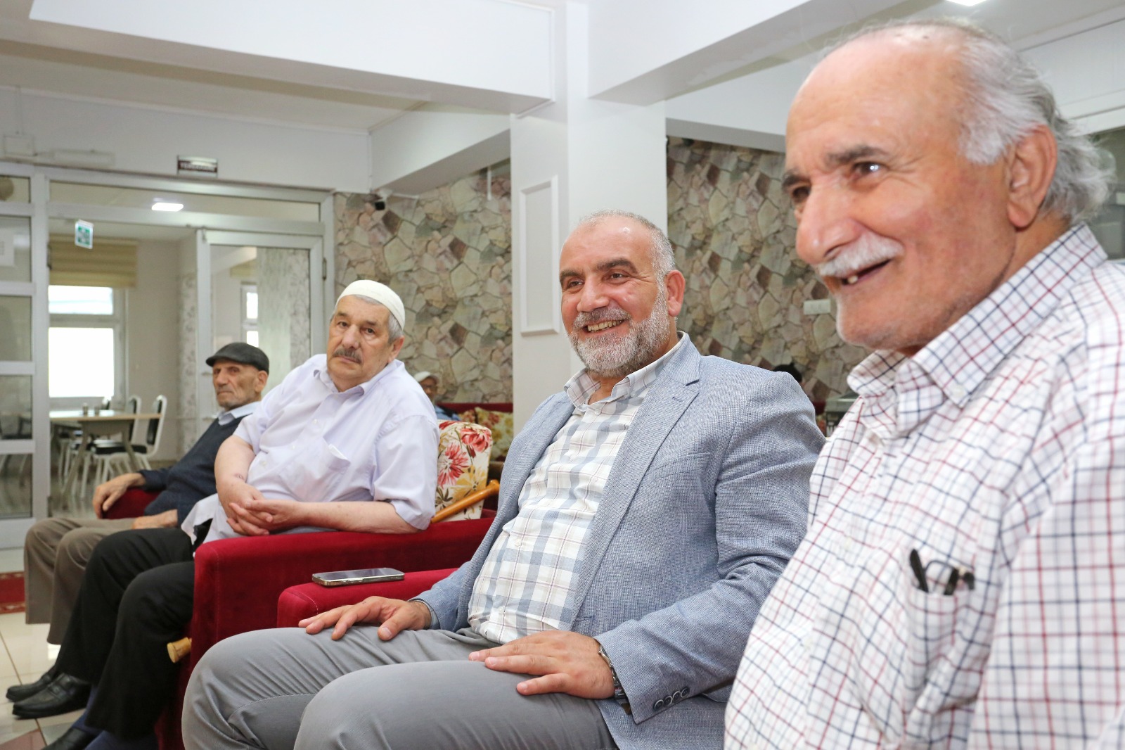 Başkan Sandıkçı Huzurevi Sakinleriyle Bayramlaştı