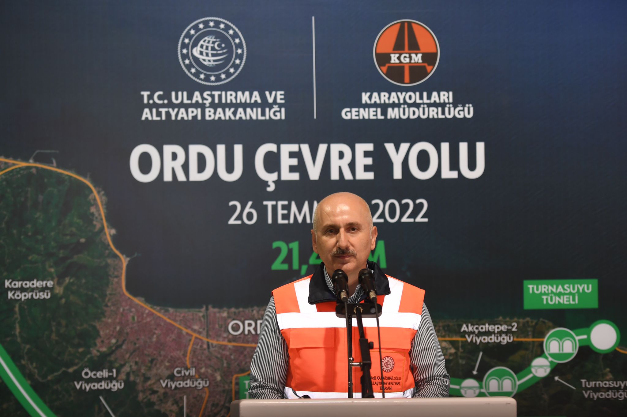 ULAŞTIRMA VE ALTYAPI BAKANI KARAİSMAİLOĞLU: -AKÇATEPE-1 TÜNELİ IŞIĞA KAVUŞTU