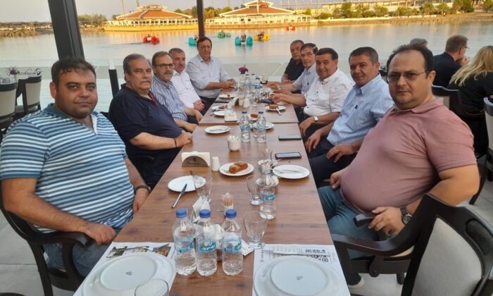 BAŞKANLAR VE İŞ ADAMLARI YEMEKTE BULUŞTULAR