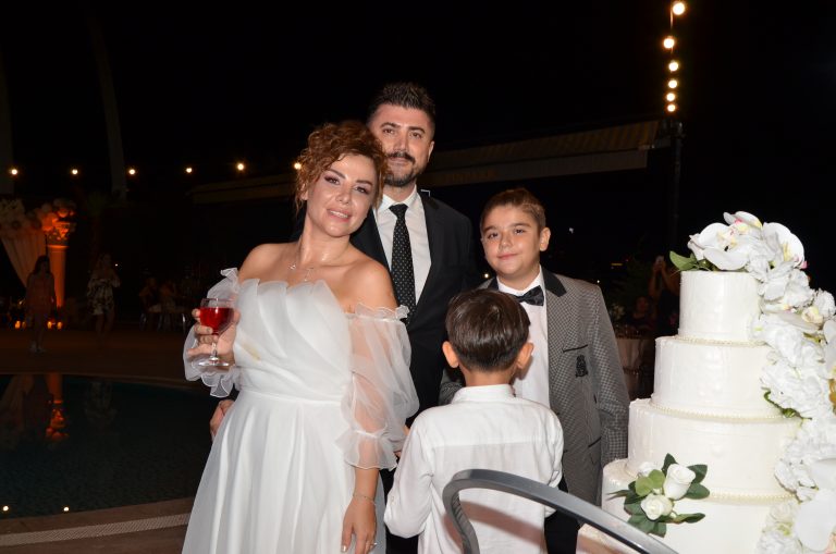 ÖZİÇ AİLESİNİN GURUR GÜNÜ