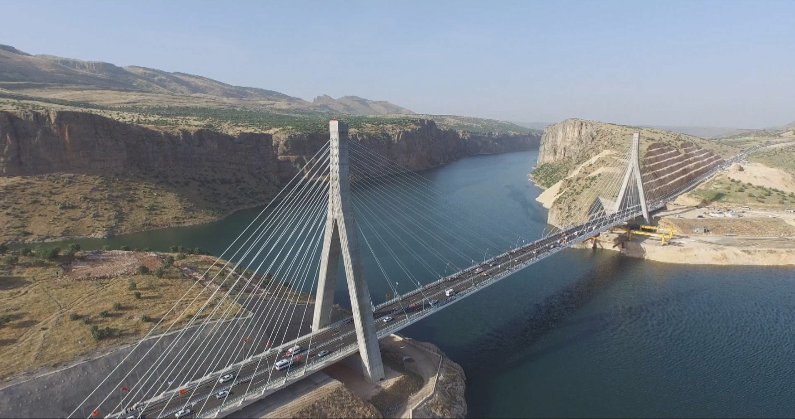 BAKAN KARAİSMAİLOĞLU: -NİSSİBİ KÖPRÜSÜ’NÜ 4 MİLYON 78 BİN ARAÇ KULLANDI