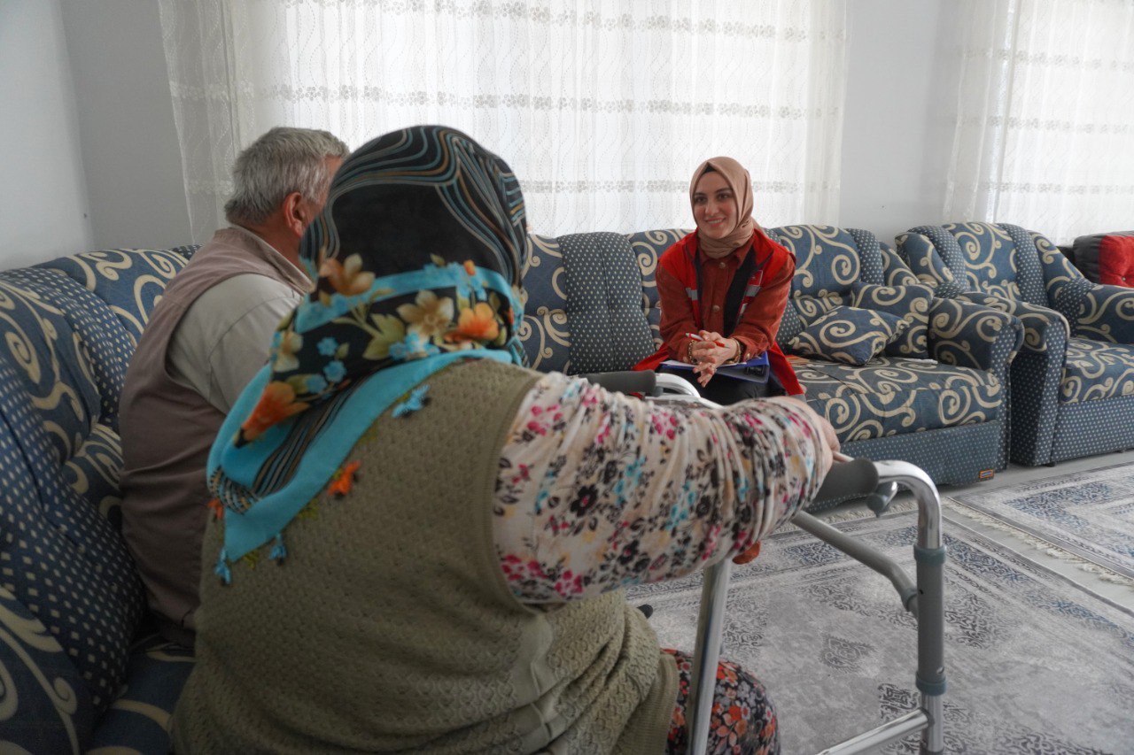 ÇARŞAMBA BELEDİYESİ YAŞLILARIN GÖNÜLLERİNE DOKUNUYOR