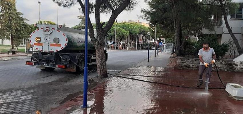 Burhaniye Köşe Bucak Temizlenip Yıkanıyor
