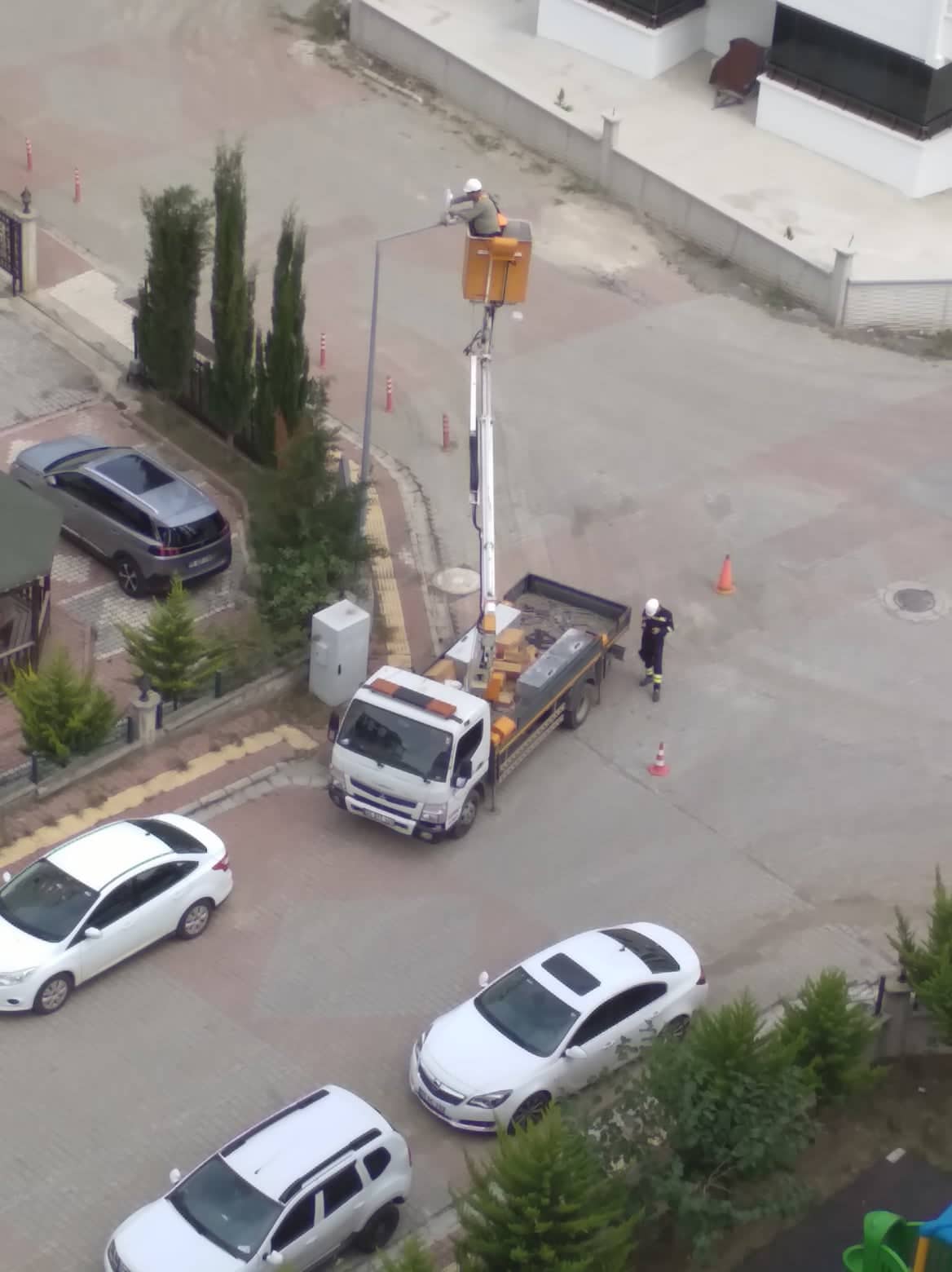 YEDAŞ İŞ BAŞINDA